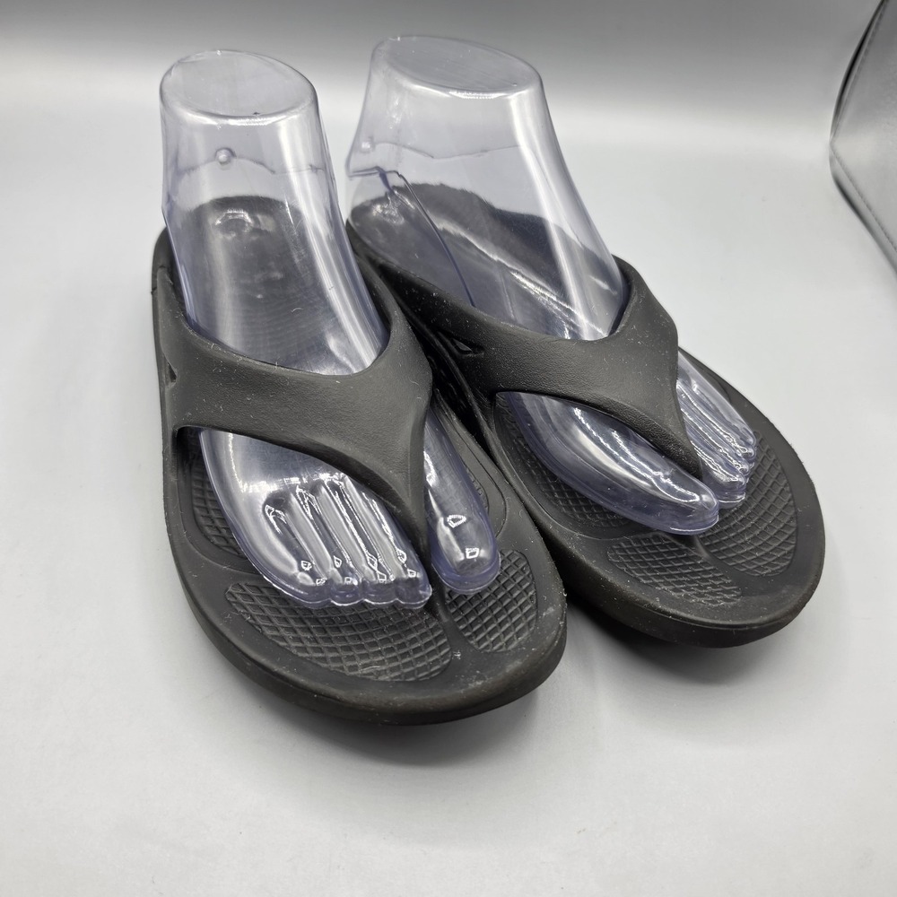 Oofos Ooriginal Sandals Womens 8 Black Recovery Thong Flip Flop Comfort Mens 6